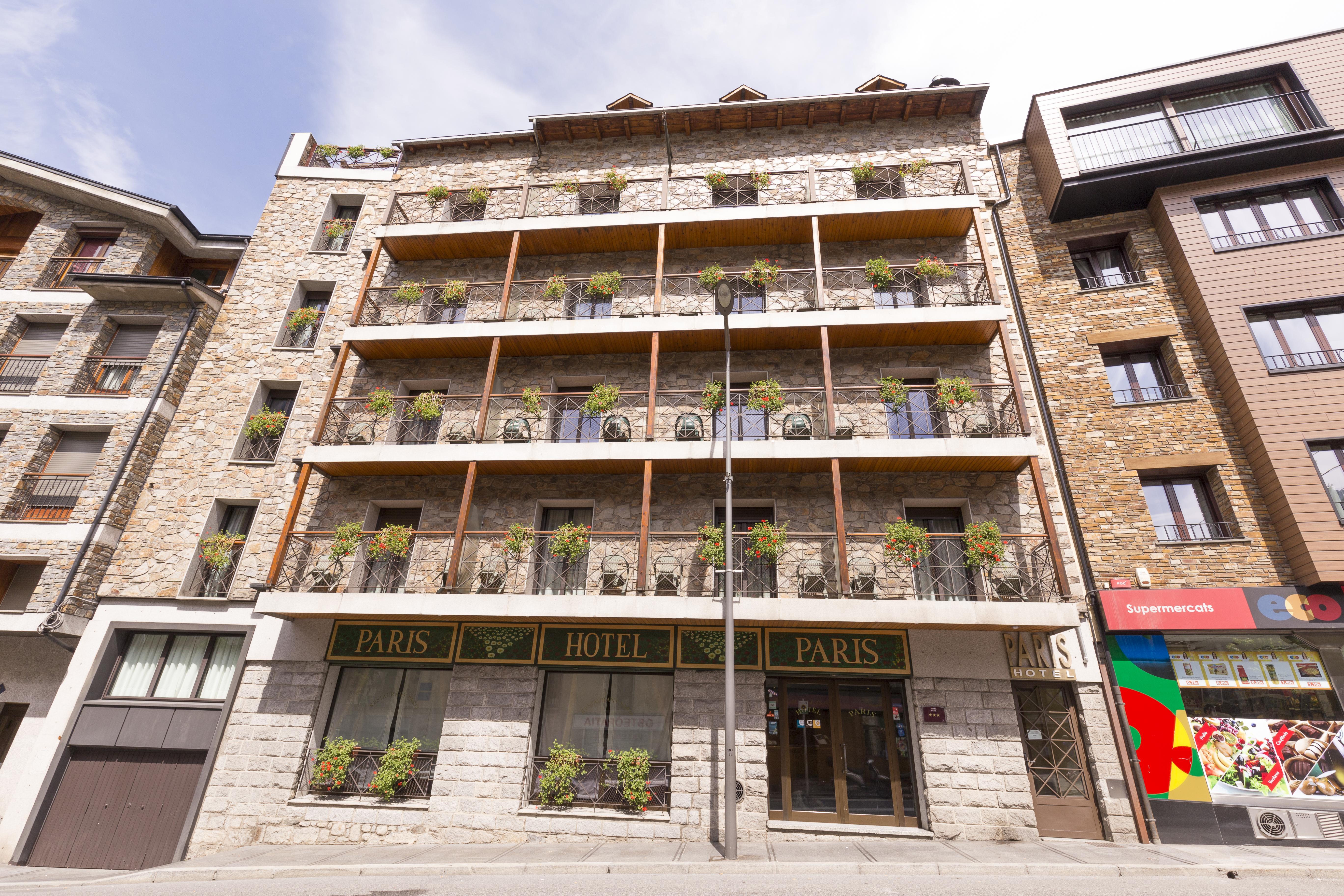 Yomo Petit Paris Hotel